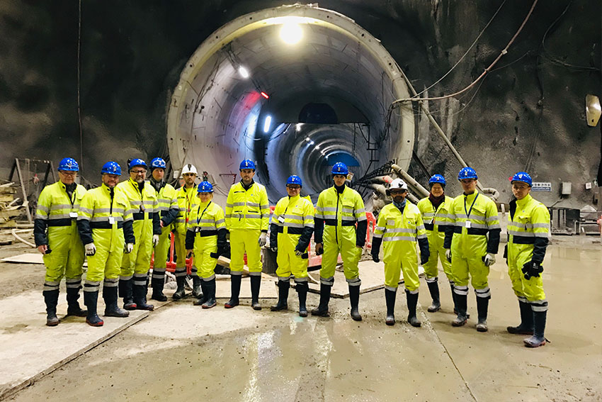 the team at the entrance of the tunnel Oslo Follo Line project